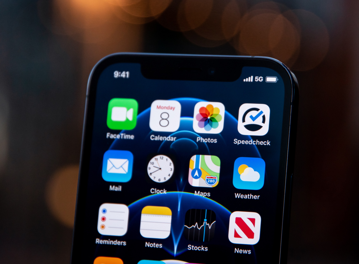 乐东苹果手机维修分享为什么 iPhone 12 在冬季会自动关机 